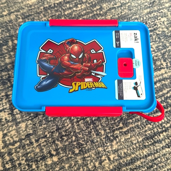 🆕 Spider-Man Plastic 3-Section Seal Food Storage Container - Zak Designs - Picture 1 of 4